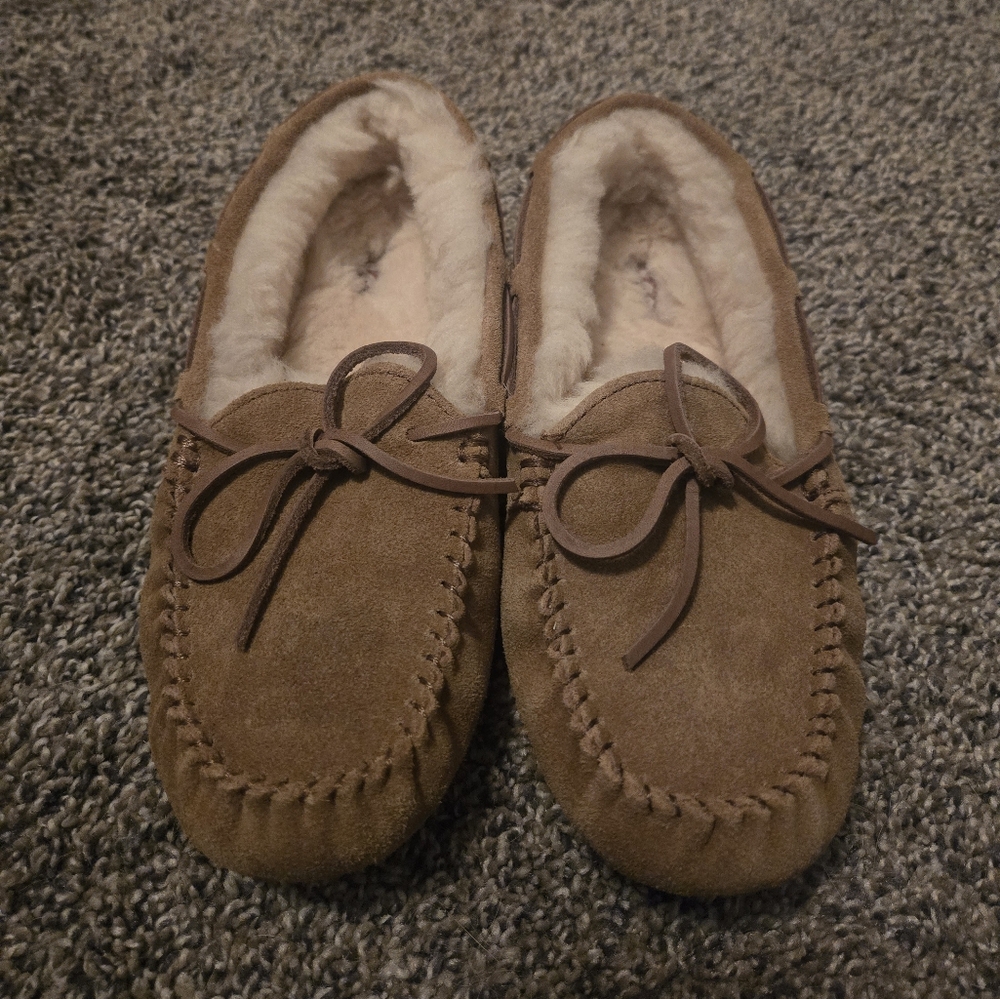 UGG Kids slippers. Size 2. Never Worn.